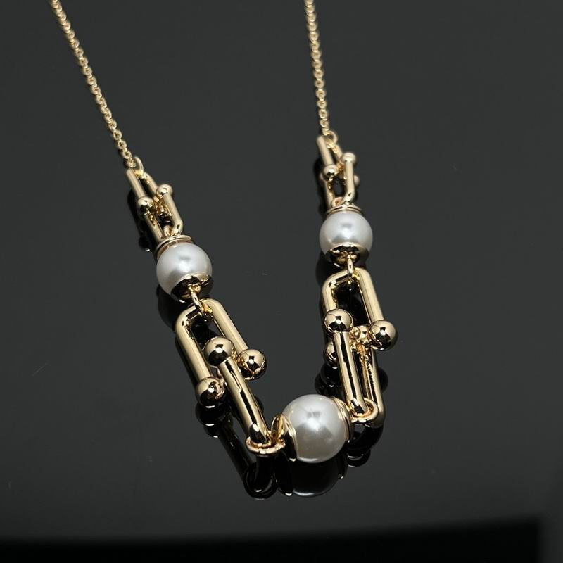 Tiff Pearl Necklace