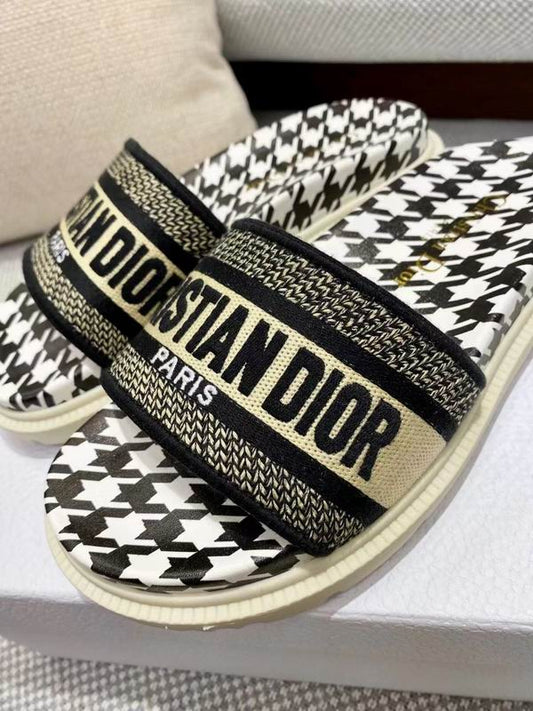 CD Houndstooth Platform Sandal