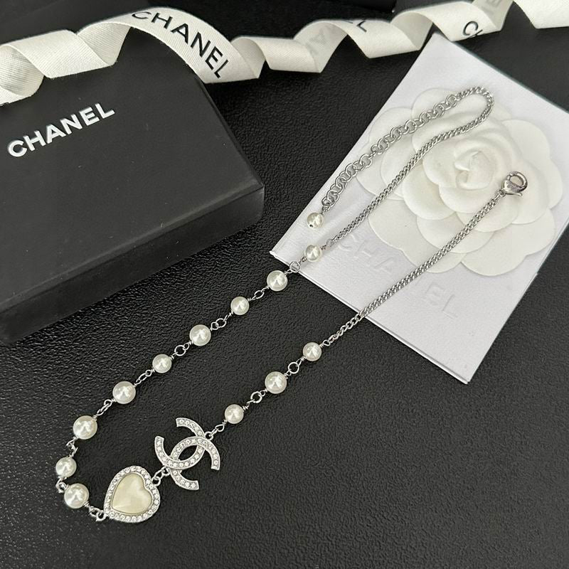 Chacha Pearl Heart Necklace