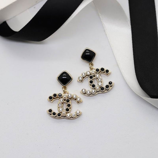 Chacha Black and Pearl Earrings