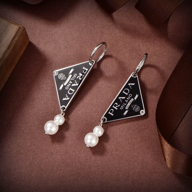 Pra Signature Earring With Pearls