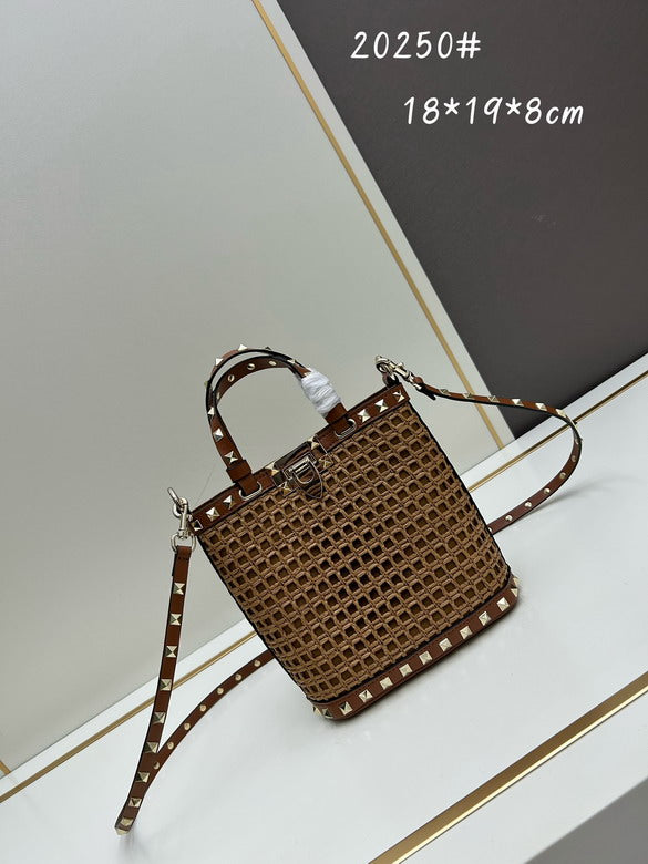 Val Rockstud Woven Bag