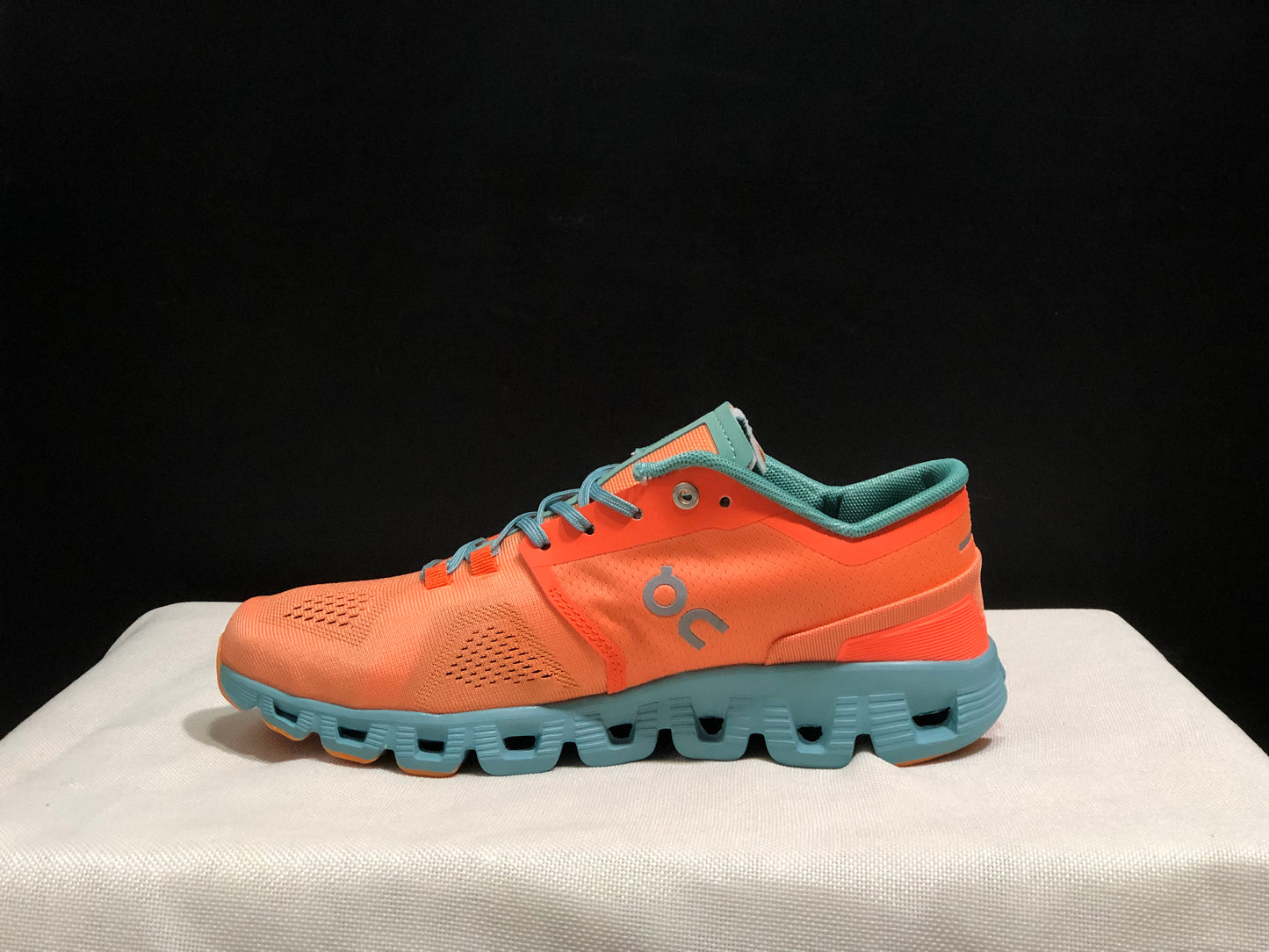 O Cloud Orange Sneaker