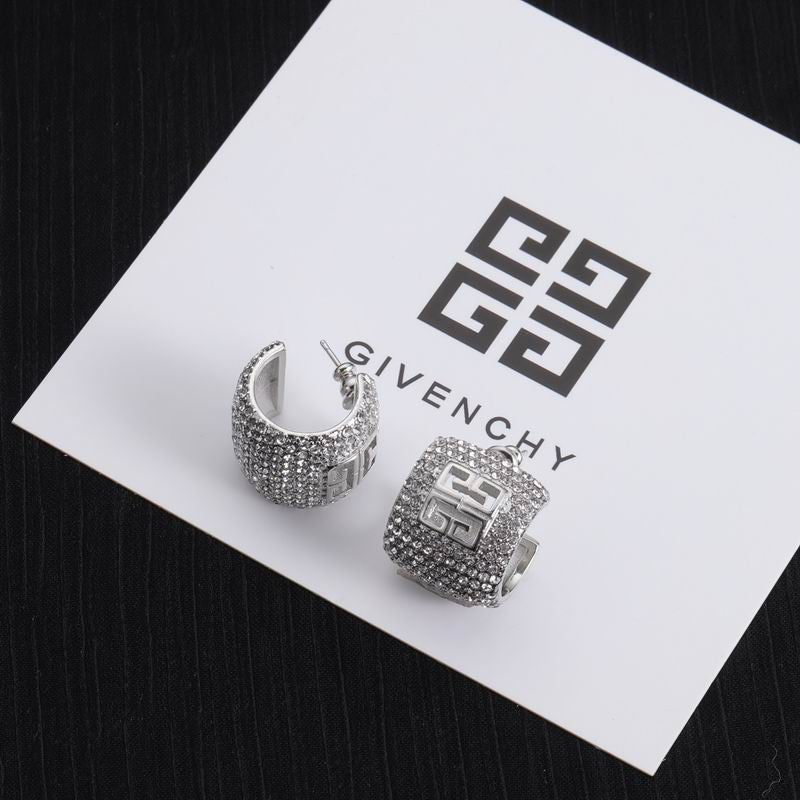 Giv Signature Earrings