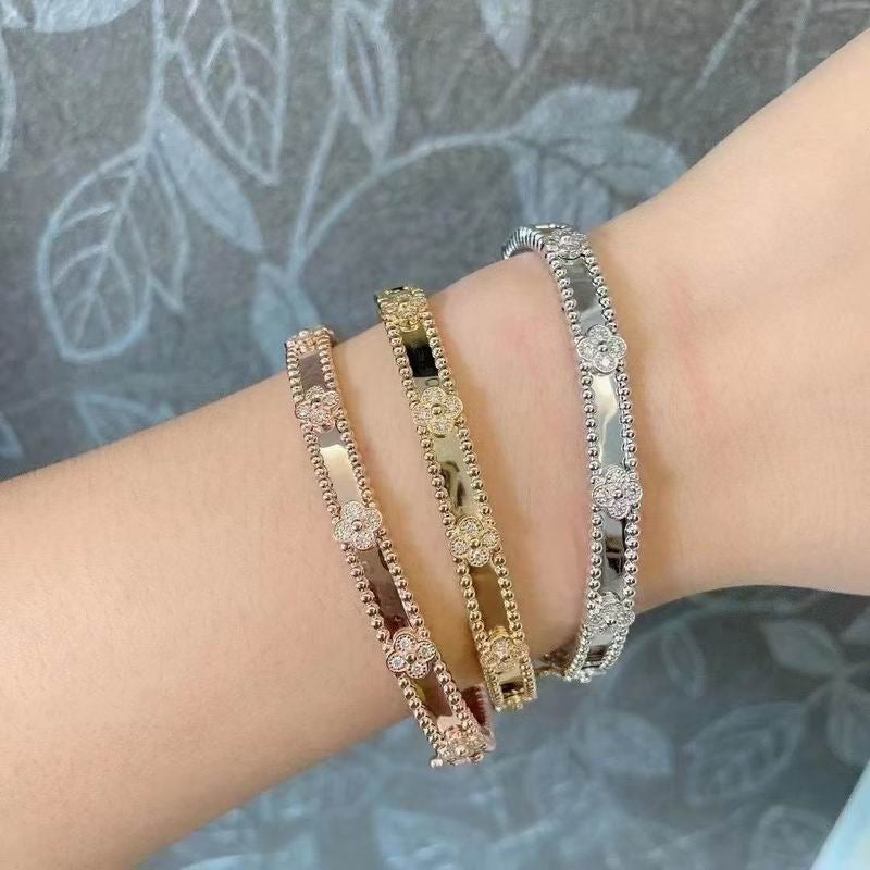 Van C Bangle Bracelet