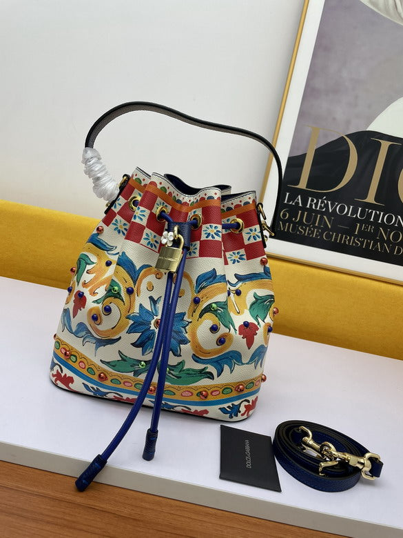 DG Bucket Bag