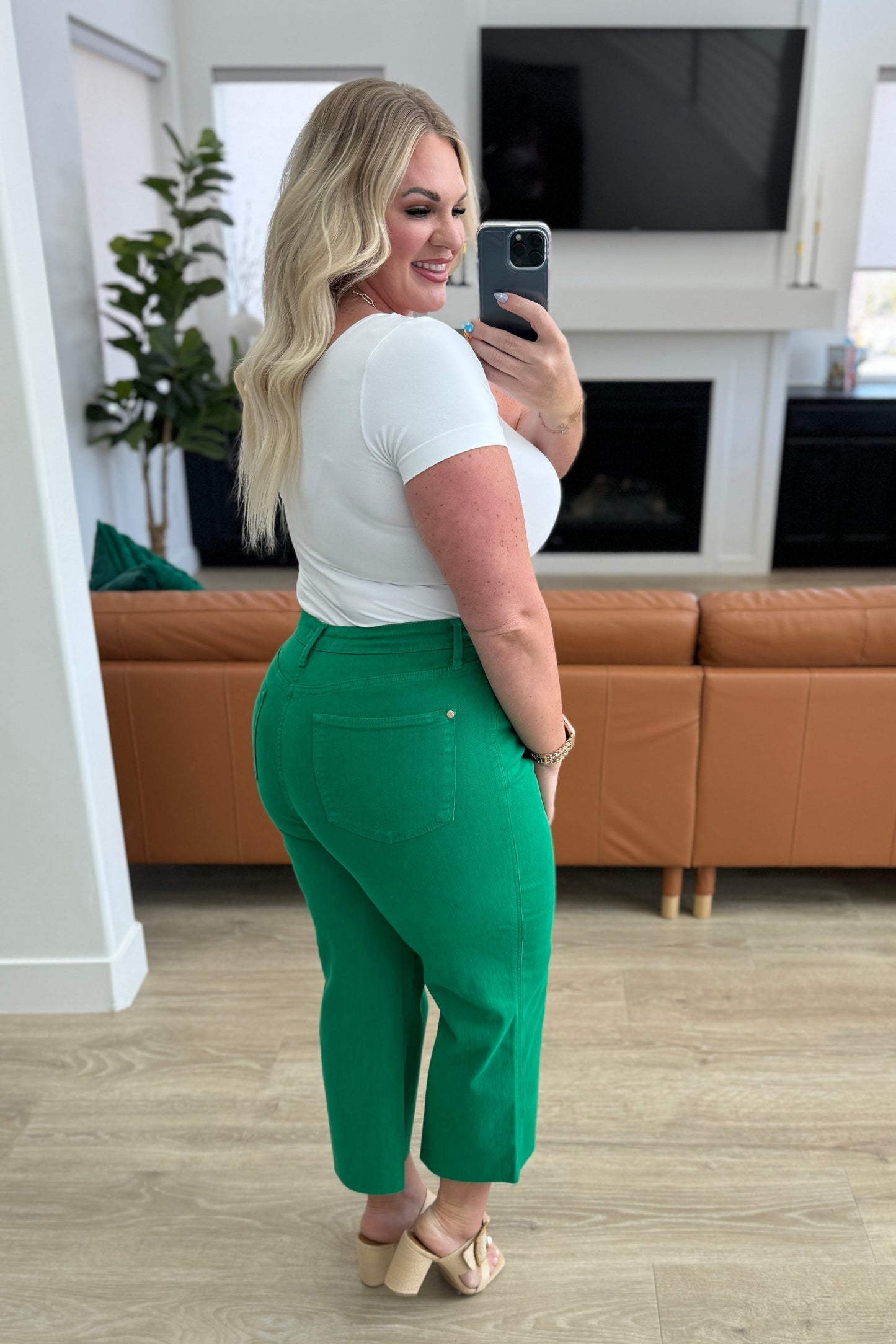 Lisa High Rise Control Top Wide Leg Crop Jeans in Kelly Green