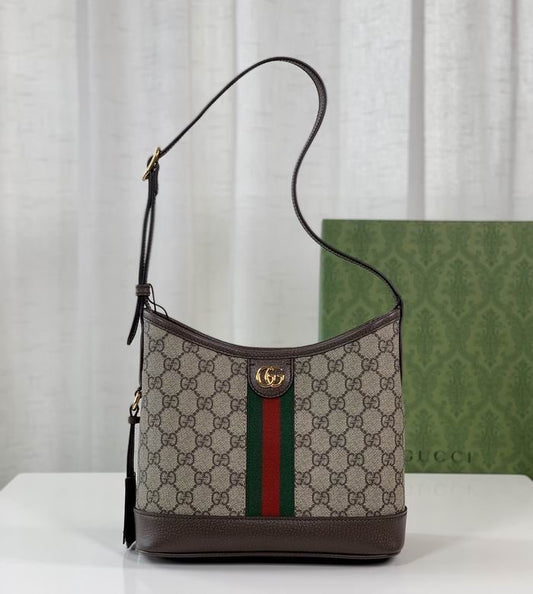 GG Classic Shoulder Bag